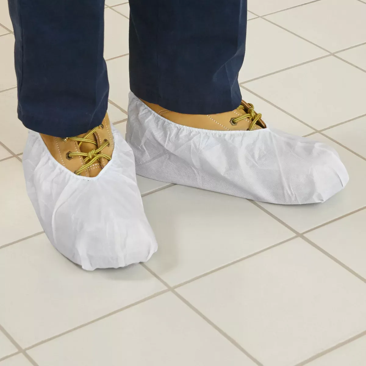 33198 WHITE SHOE COVER, NON-SLIP, XL 100/BAG, ITEM #12262